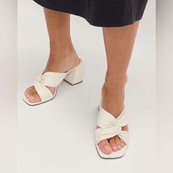Everlane The Day Twist Heel in Cream - Picture 3 of 9